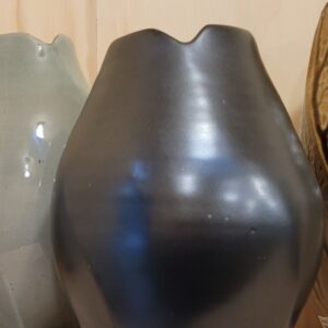 Black Vase, SM